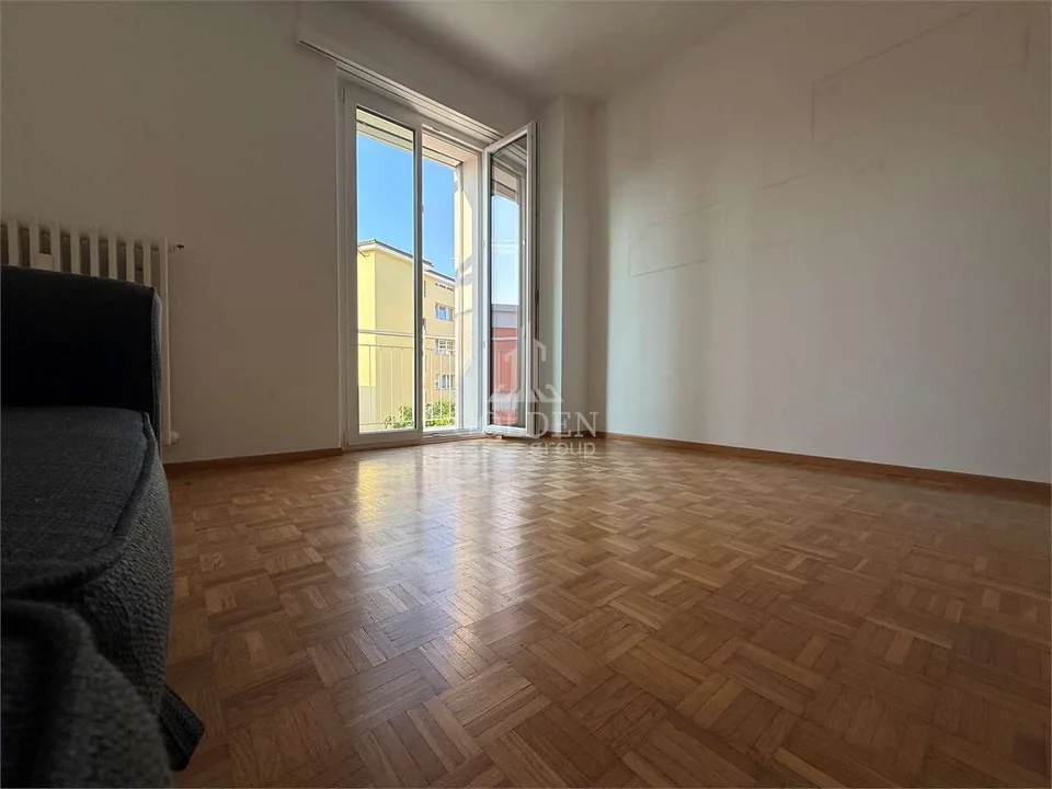 Appartement lumineux de 4.5 pièces à Massagno, avec 2 balcons et place de parking – photo 2 sur 13