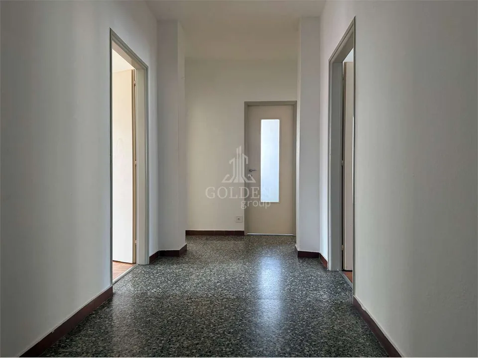 Appartement lumineux de 4.5 pièces à Massagno, avec 2 balcons et place de parking – photo 12 sur 13