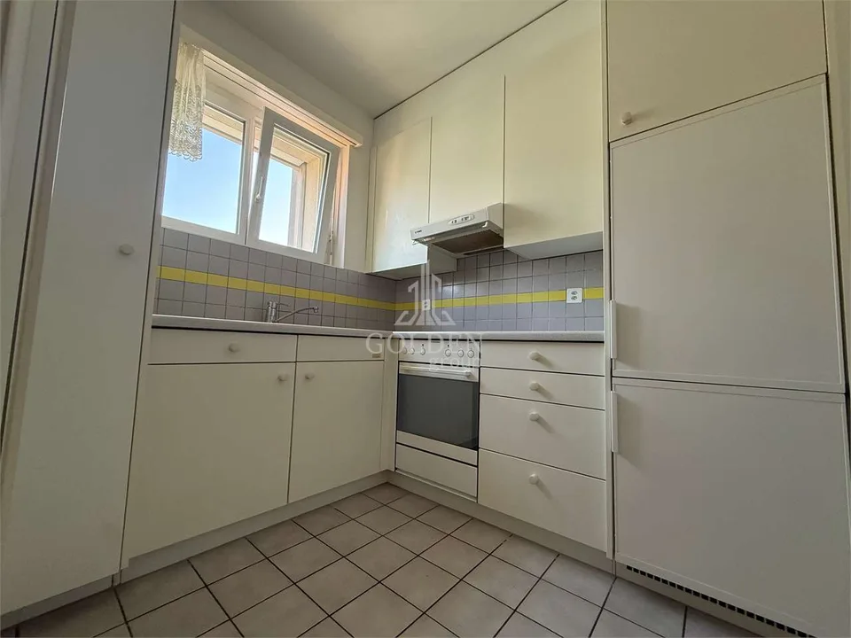 Appartement lumineux de 4.5 pièces à Massagno, avec 2 balcons et place de parking – photo 7 sur 13