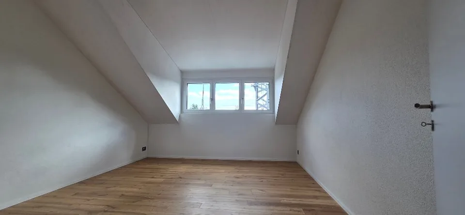 Primo affitto di appartamenti in mansarda in un quartiere tranquillo – foto 4 di 7