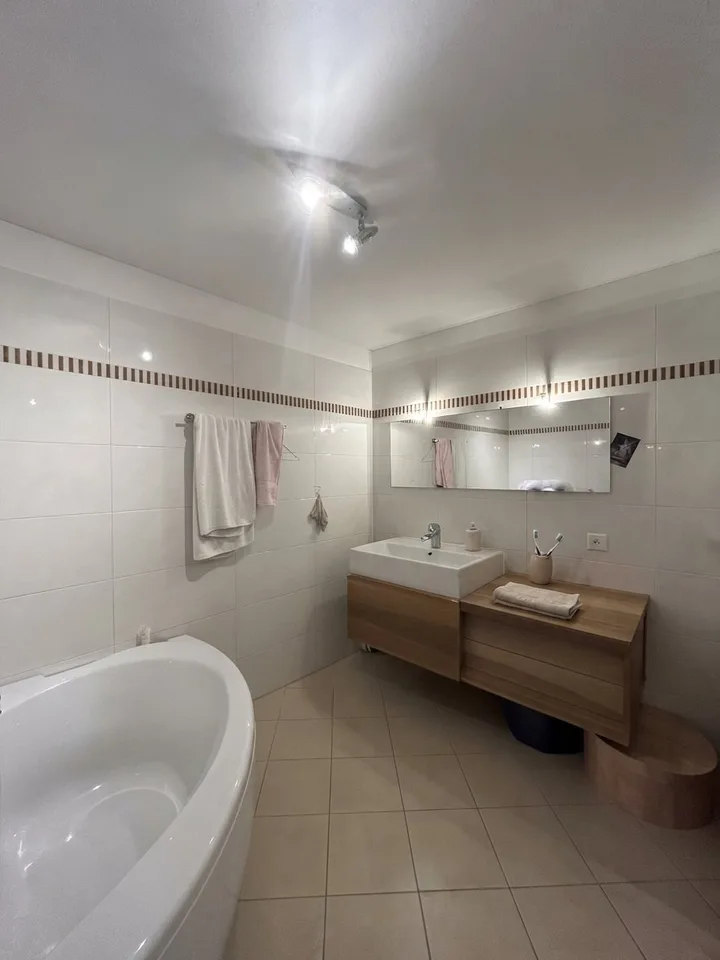 LUGANO - ZU VERKAUFEN 3.5 ZIMMER WOHNUNG – Foto 6 von 11