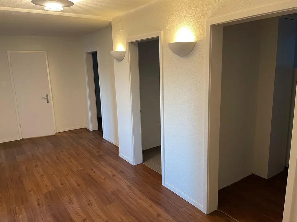 Appartamento di 3 camere vicino alla stazione ferroviaria con vista sul lago – foto 12 di 13