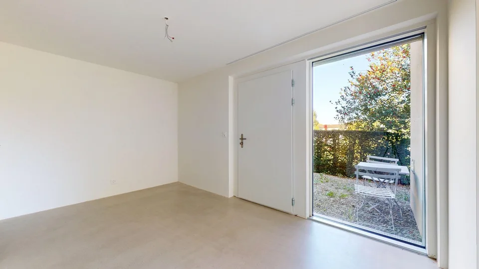 Frisch renovierte 2.5-Zimmer-Wohnung mit privatem Garten – Foto 5 von 13