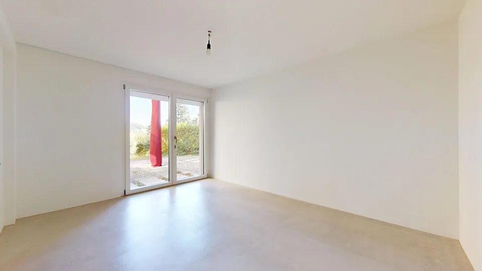 Frisch renovierte 2.5-Zimmer-Wohnung mit privatem Garten – Foto 6 von 13