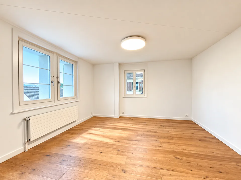 5.5-Zi. Einfamilienhaus mit grosszügigem Umschwung – Foto 6 von 9