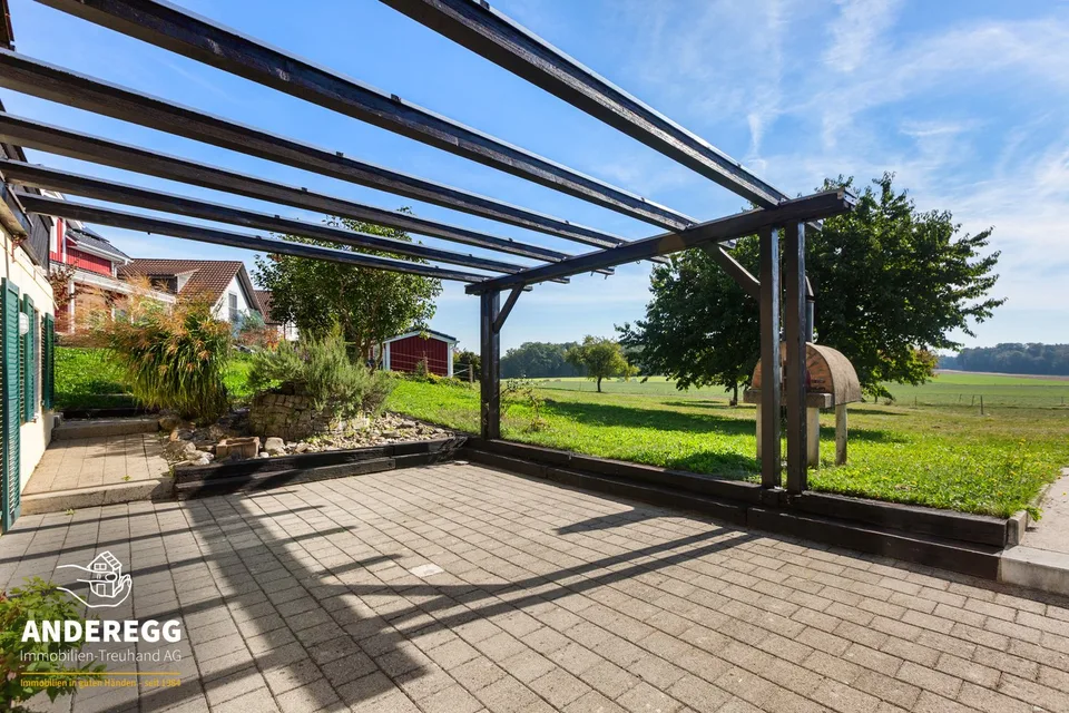 Sonniges EFH mit Einliegerwohnung und unverbaubarem Alpenpanorama – Foto 5 von 13