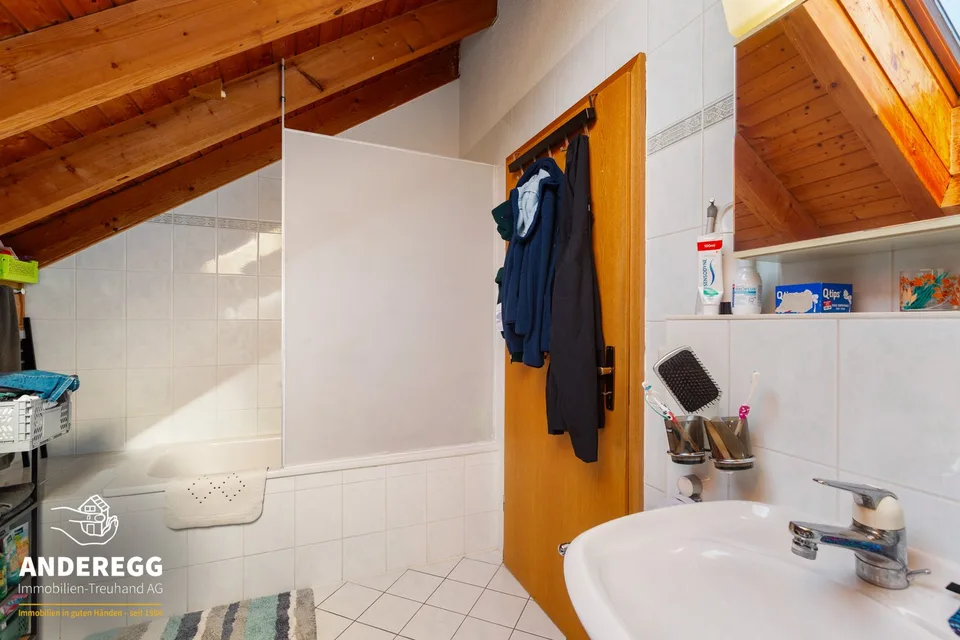 Sonniges EFH mit Einliegerwohnung und unverbaubarem Alpenpanorama – Foto 13 von 13