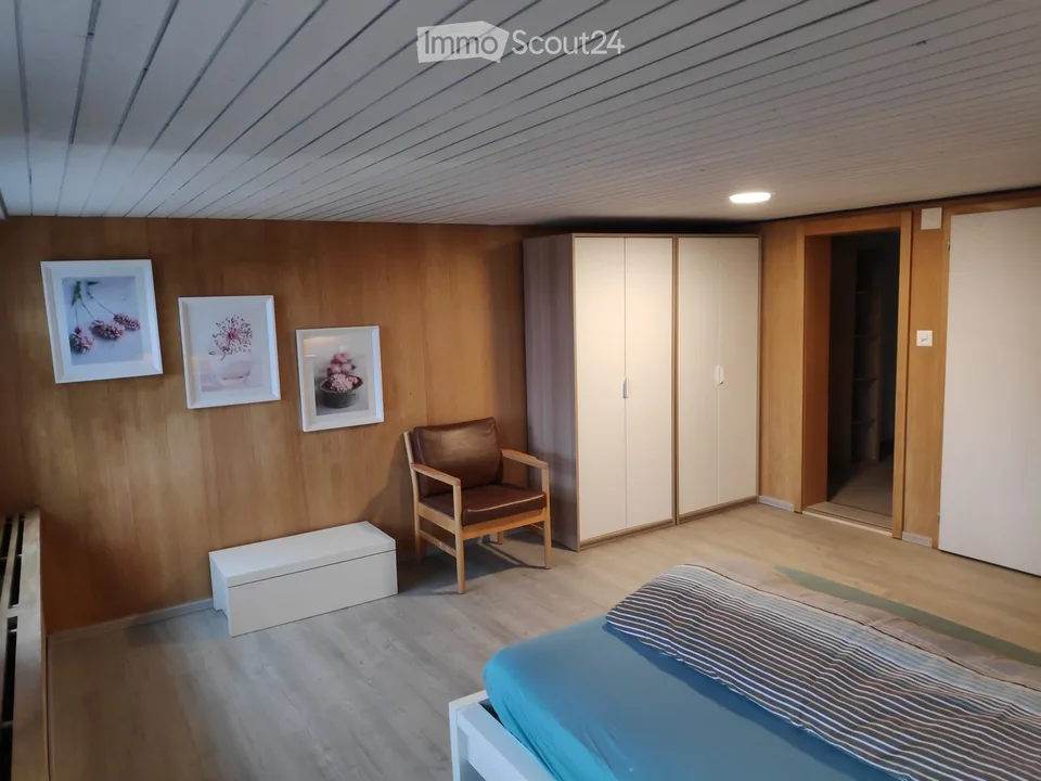 Miete Zimmer mit eig. Bad und Gemeinschaftsküche ab Nov 26 – Foto 2 von 5