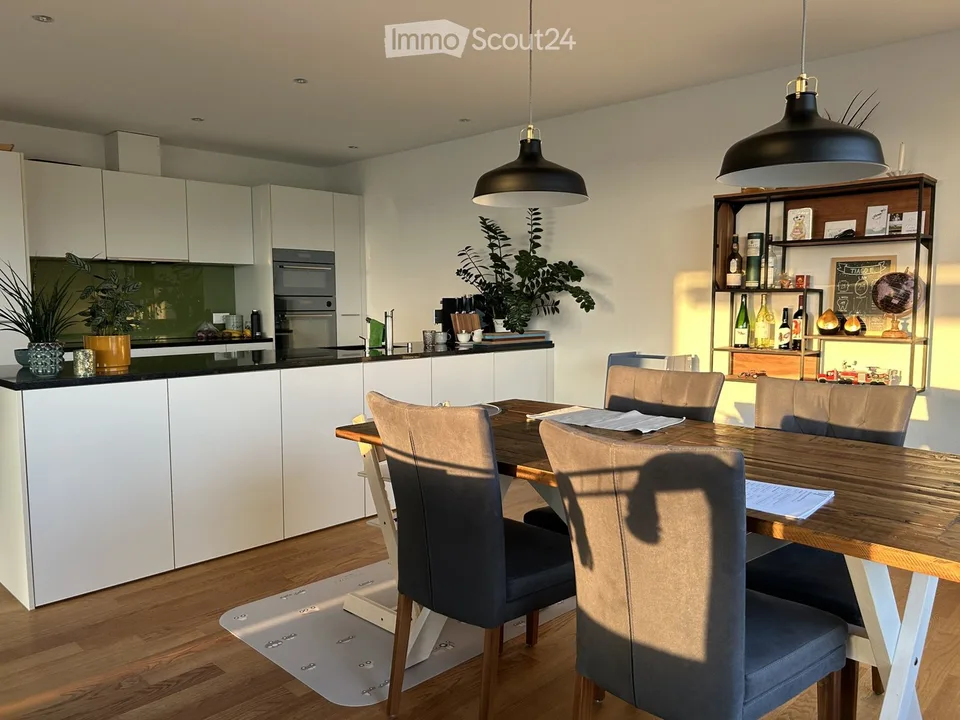 Grosszügiges Zimmer in 5.5-Zimmer-Wohnung in Ruswil – Foto 2 von 5