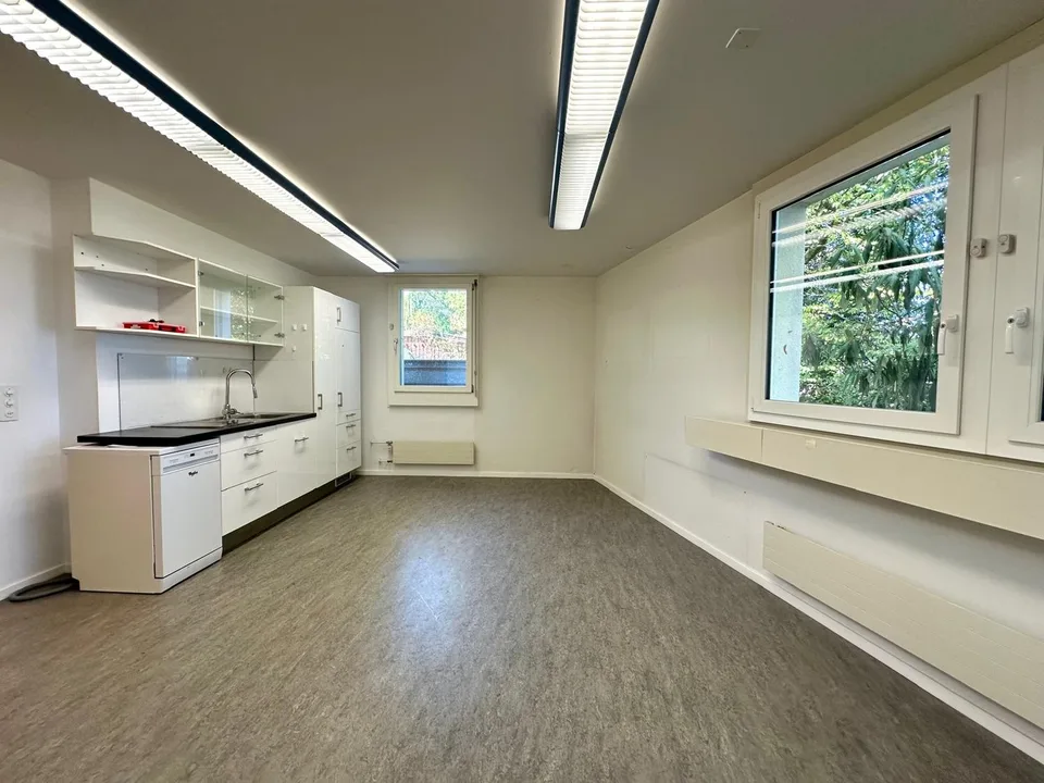 Grosszügige Bürofläche mit flexibler Raumaufteilung in Allschwil – Foto 3 von 5