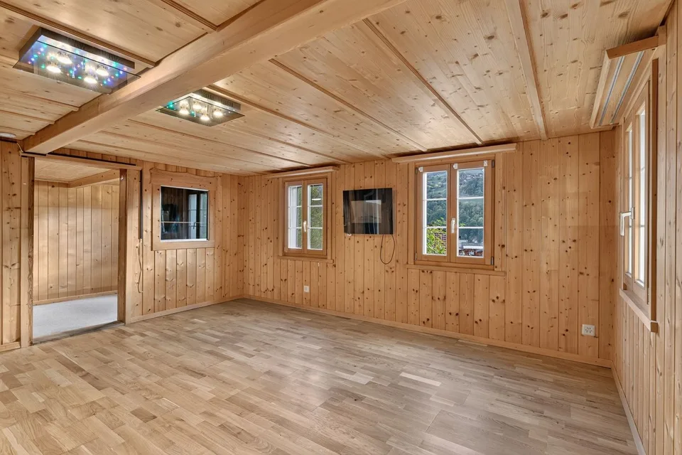 Charmantes Strickbau-Einfamilienhaus mit Wintergarten im Prättigau – Foto 3 von 13