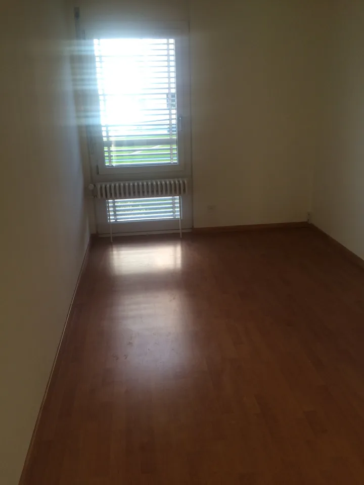 Appartamento attraente e luminoso di 3,5 locali in una posizione tranquilla a Worb! – foto 5 di 6