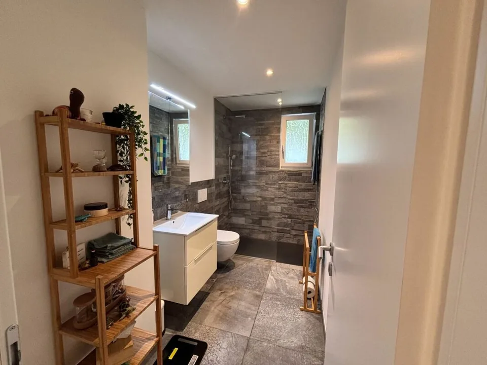 Wohnung 4.5 Zimmer mitten im Grünen – Foto 8 von 15