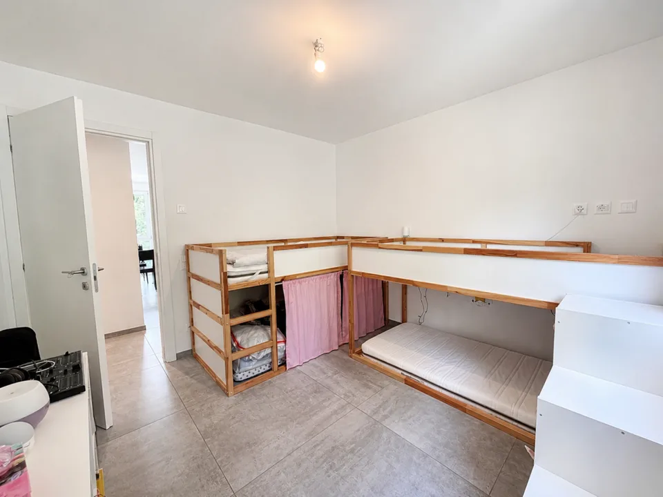 Wohnung 4.5 Zimmer mitten im Grünen – Foto 9 von 15