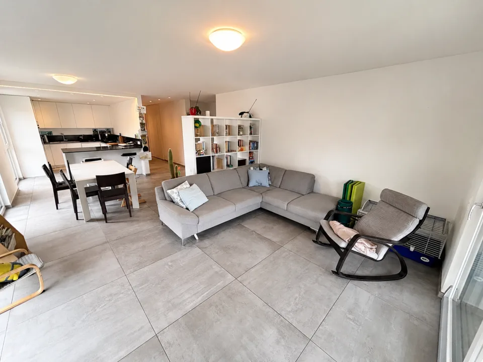 Wohnung 4.5 Zimmer mitten im Grünen – Foto 3 von 15