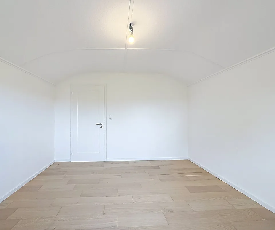 Vollständig renovierte Familienvilla am Rande der Weinberge – Foto 10 von 18