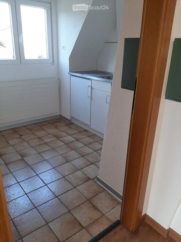 Charmante 2.5Zimmer-Dachgeschosswohnung mit großer Terrasse – Foto 5 von 5