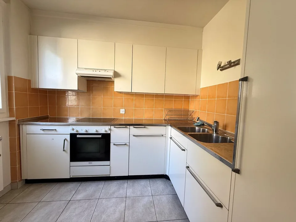Möblierte 3.5-Zimmer-Wohnung – Foto 2 von 9