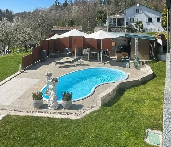 Freistehendes EFH mit Pool und privatem Waldstück an herrlicher Aussichtslage – Foto 14 von 14