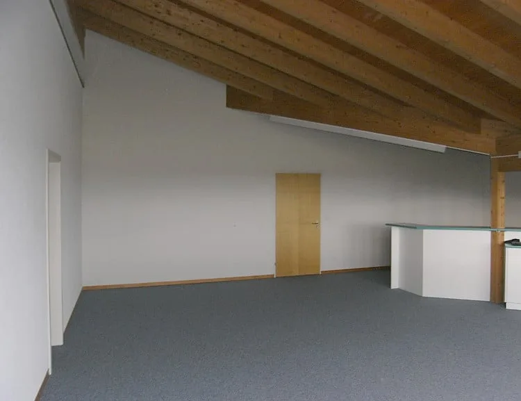 Überhohe Büros im Dachgeschoss: 55, 2x72, 80 und 144 m2 – Foto 12 von 13