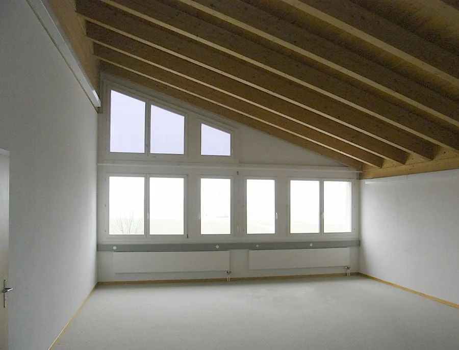 Überhohe Büros im Dachgeschoss: 55, 2x72, 80 und 144 m2 – Foto 9 von 13