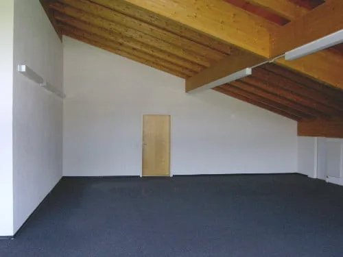 Überhohe Büros im Dachgeschoss: 55, 2x72, 80 und 144 m2 – Foto 4 von 13