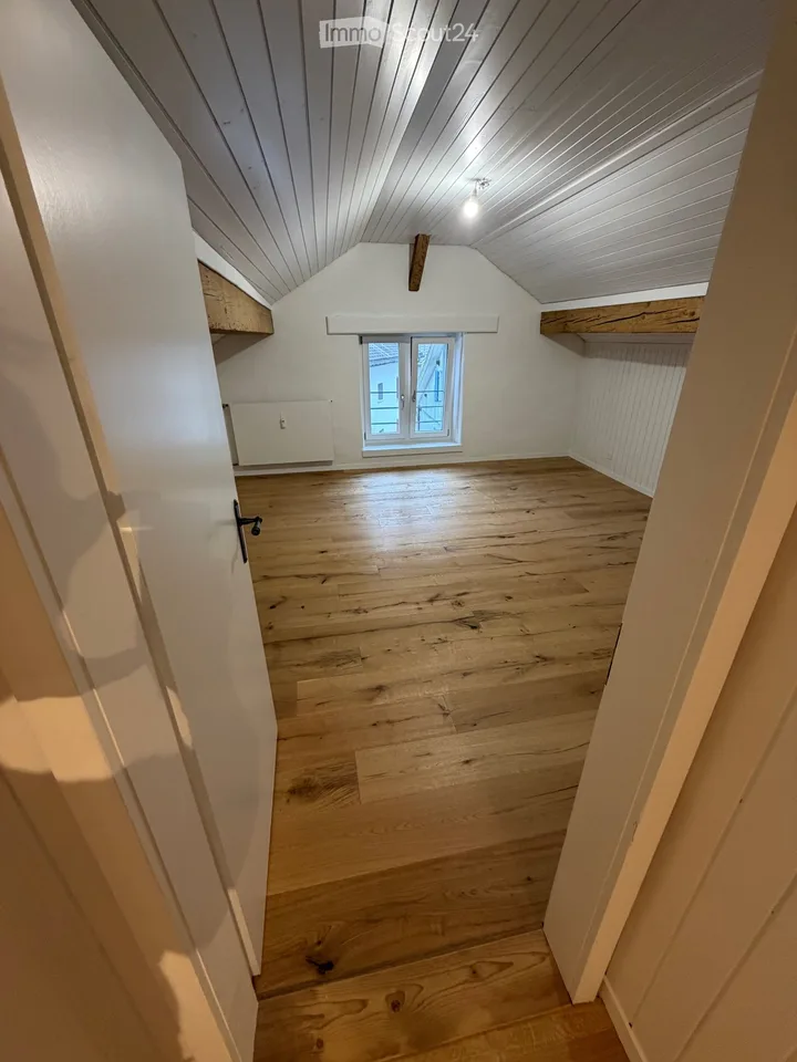 Charmante 3.5-Zimmer in Schiers, frisch restauriert – Foto 4 von 5