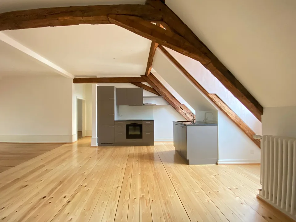 Maisonette-Dachwohnung im Zentrum der Kleinbasler Altstadt – Foto 2 von 10