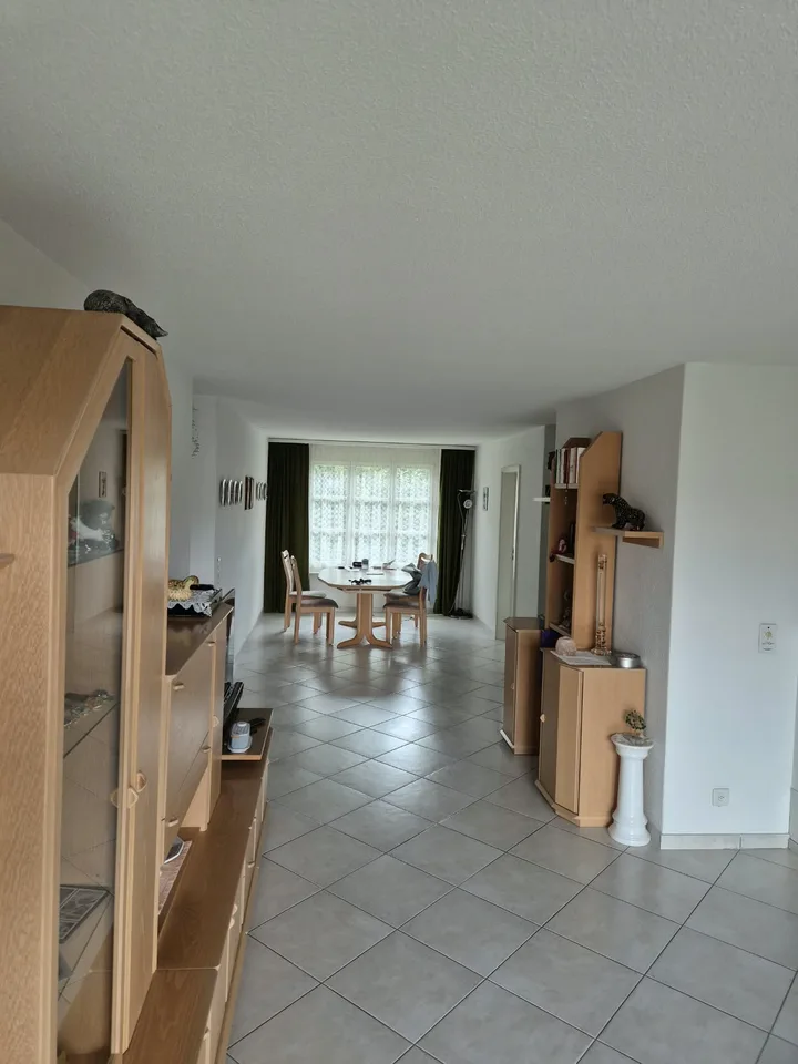 Appartamento accogliente di 4 locali con balcone e garage a Gümligen – foto 4 di 13