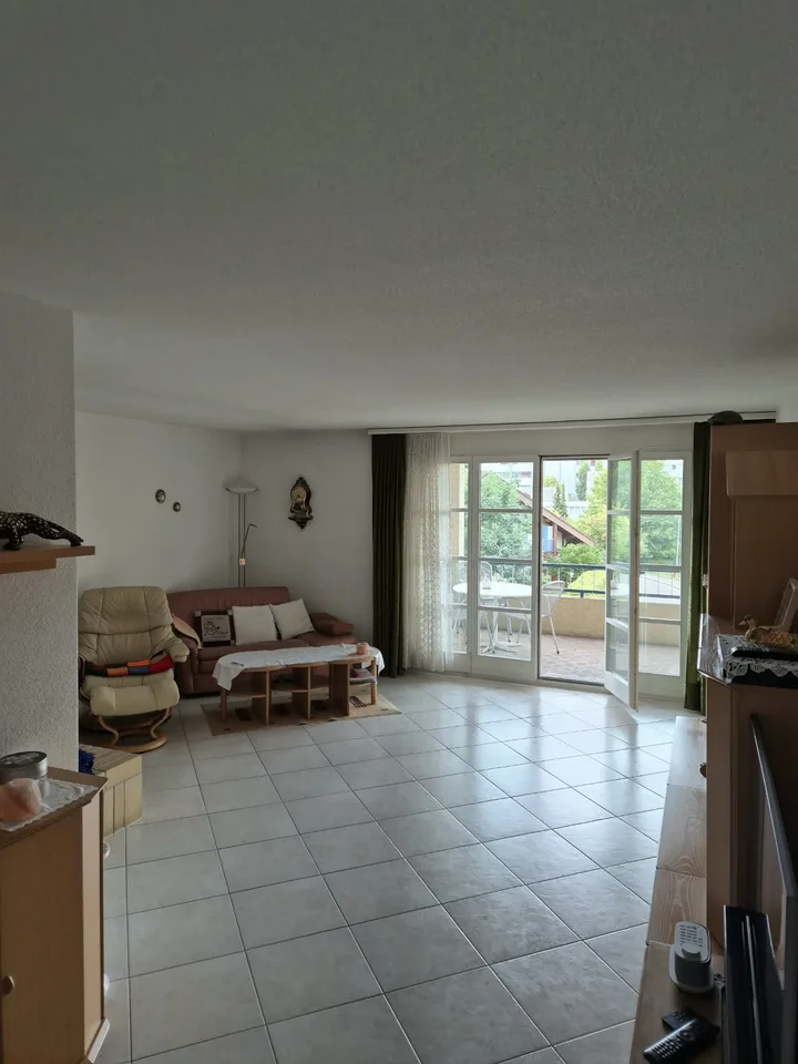 Appartamento accogliente di 4 locali con balcone e garage a Gümligen – foto 3 di 13
