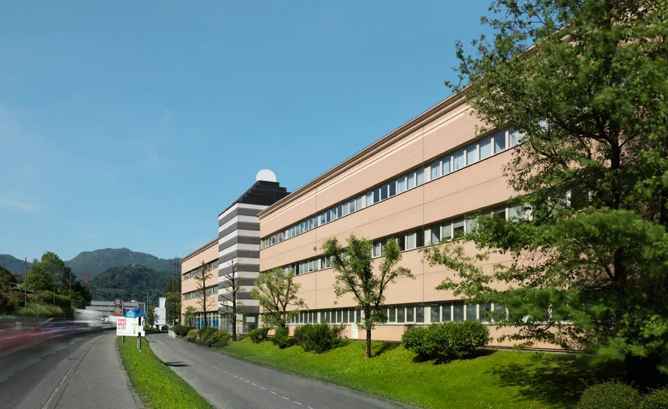 LUGANO NORD - LABORATORIUM/LAGERHALLE 1115MQ ZU VERMIETEN – Foto 2 von 6