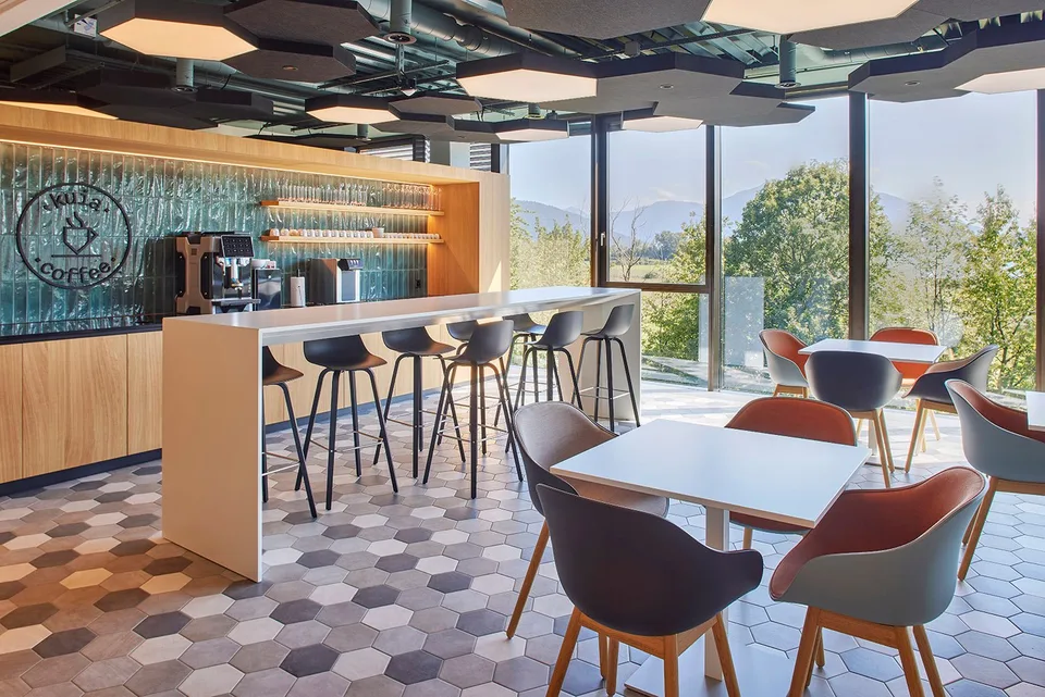Schlüsselfertiges 4er-Teambüro mit Stil - Sie konzentrieren sich auf Ihr Business - wir kümmern uns um den Rest! – Foto 4 von 13