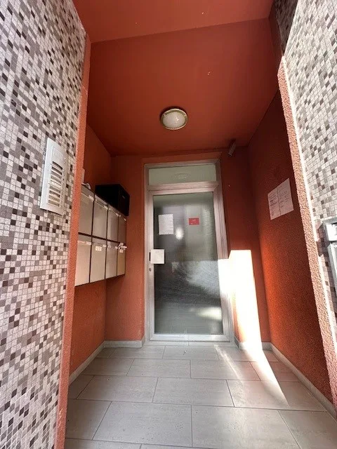 Charming 1.5-room apartment with balcony in Basel – photo 22 of 23