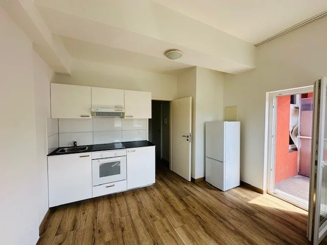 Charming 1.5-room apartment with balcony in Basel – photo 8 of 23