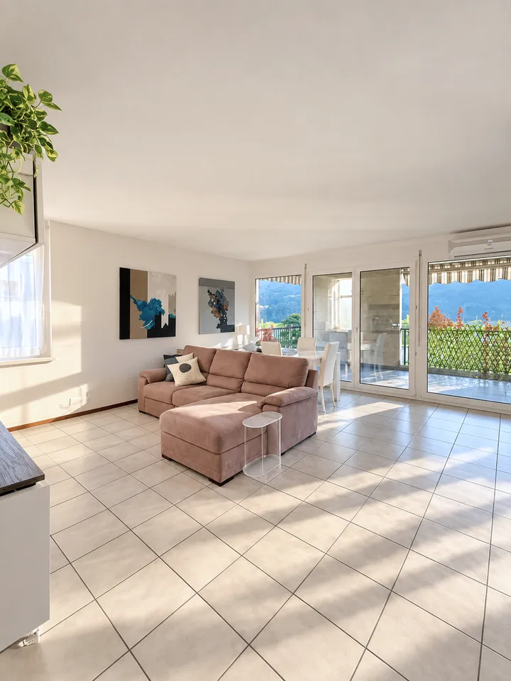 Wohnung mit 4.5 Zimmern und zwei Terrassen – Foto 2 von 13