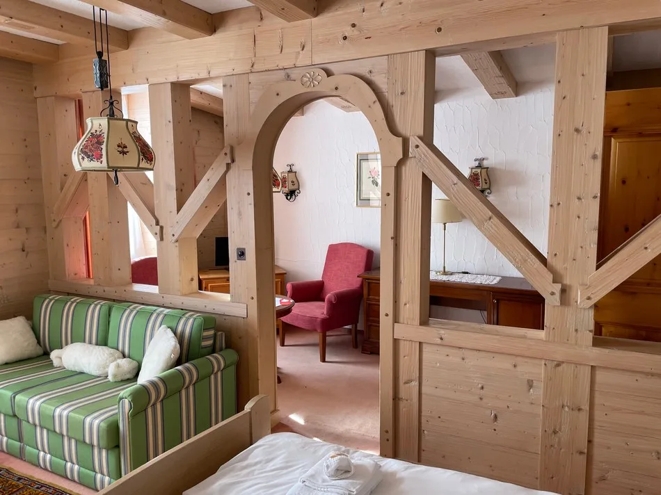 Stillgelegtes Golf-Garten-Hotel an traumhafter Lage in Scuol-Vulpera-T – Foto 3 von 7