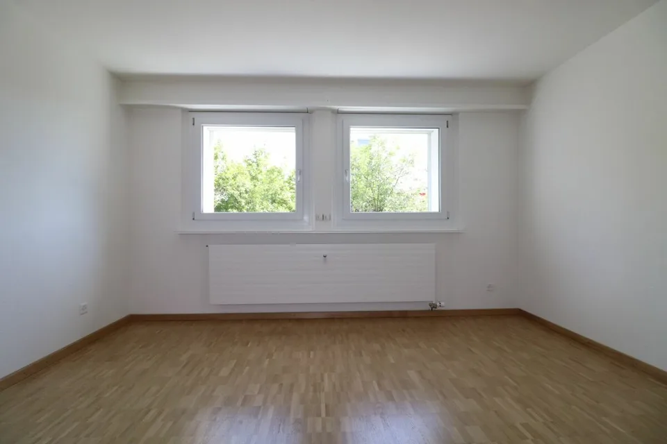 Am Lindenplatz - grosszügige 2.5-Zimmer-Wohnung zu vermieten – Foto 2 von 6