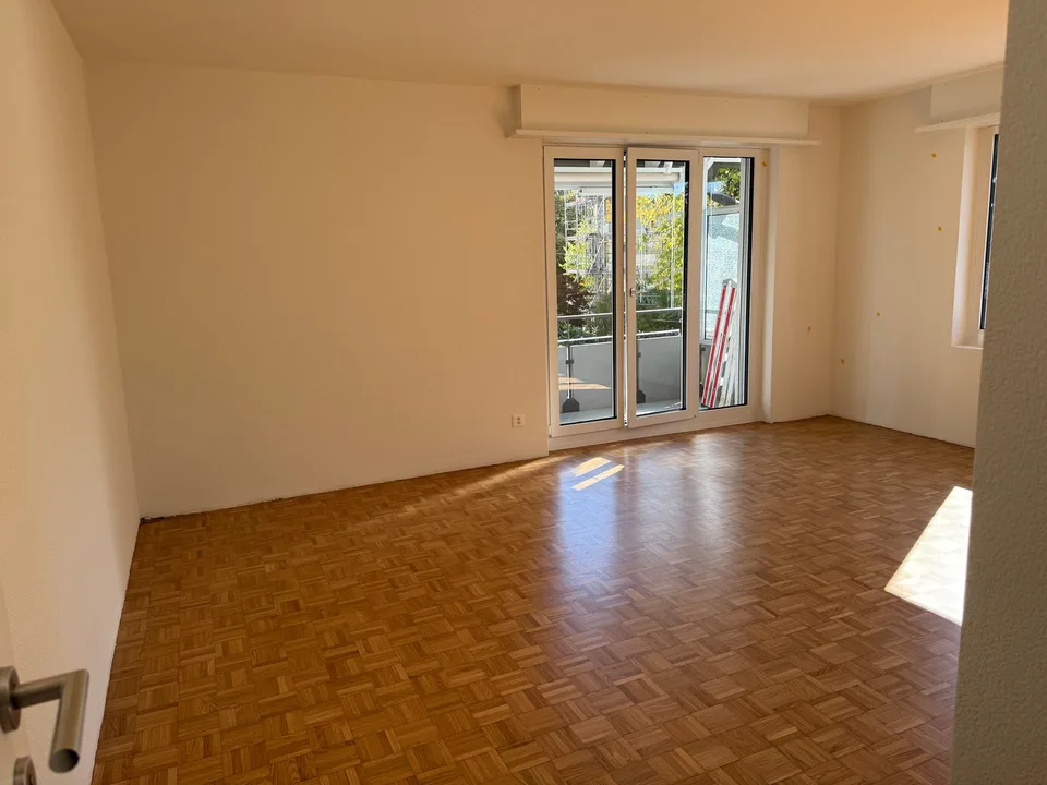 Frisch sanierte 3-Zimmerwohnung mit zwei Balkonen in Witikon – Foto 6 von 14