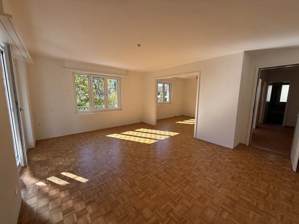 Frisch sanierte 3-Zimmerwohnung mit zwei Balkonen in Witikon – Foto 3 von 14