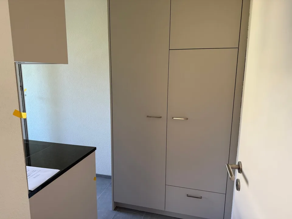 Frisch sanierte 3-Zimmerwohnung mit zwei Balkonen in Witikon – Foto 12 von 14