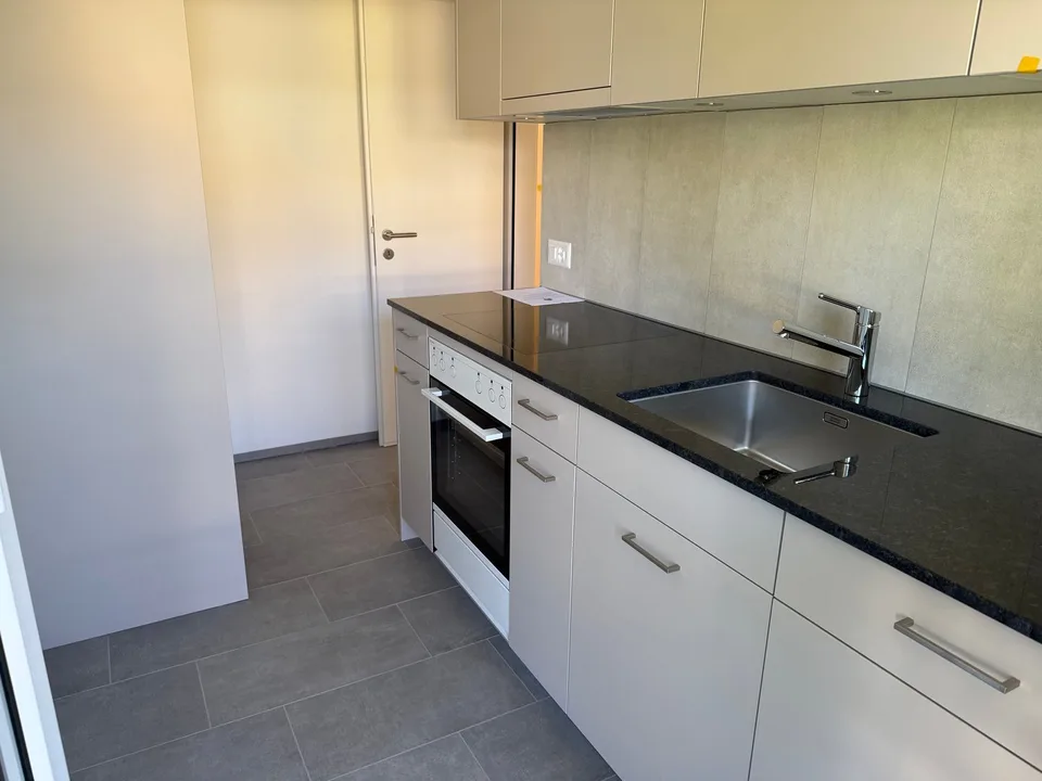 Frisch sanierte 3-Zimmerwohnung mit zwei Balkonen in Witikon – Foto 10 von 14