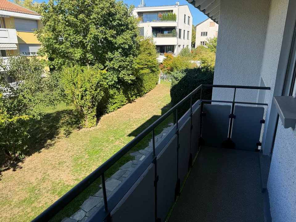 Frisch sanierte 3-Zimmerwohnung mit zwei Balkonen in Witikon – Foto 13 von 14