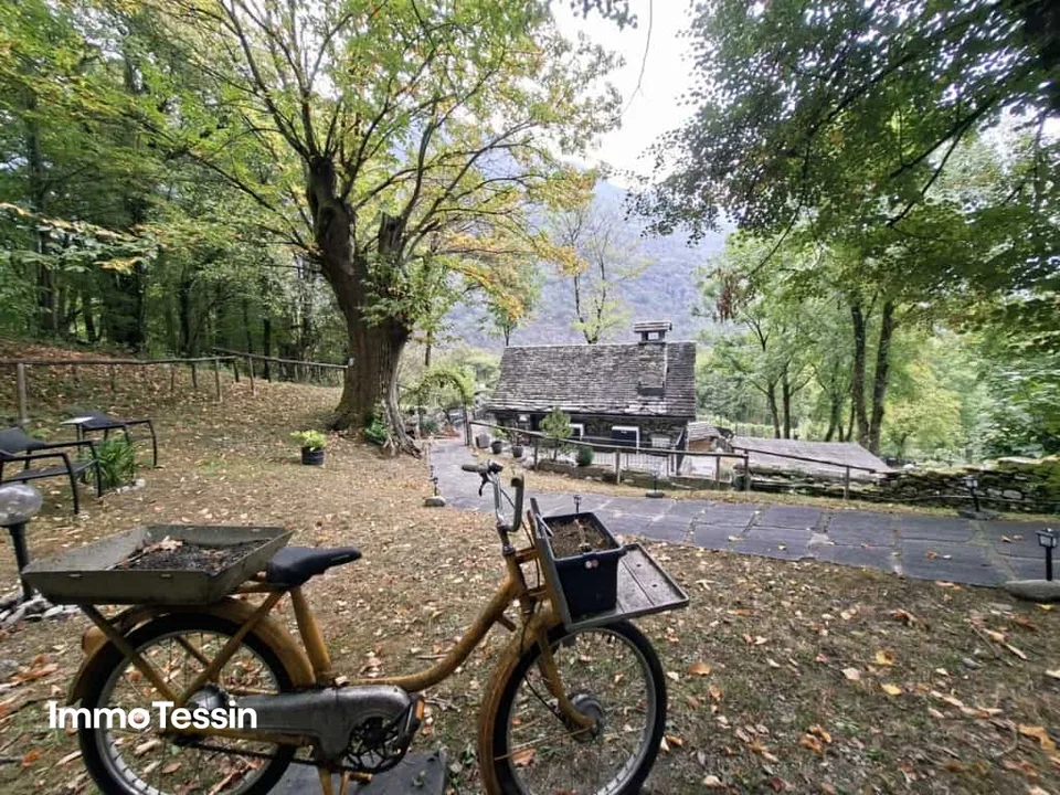 Zauberhaftes Rustico in einmaliger Naturidylle und Privatsphäre mitten im Grünen mit riesigem Grundstück und Topolino – Foto 3 von 13
