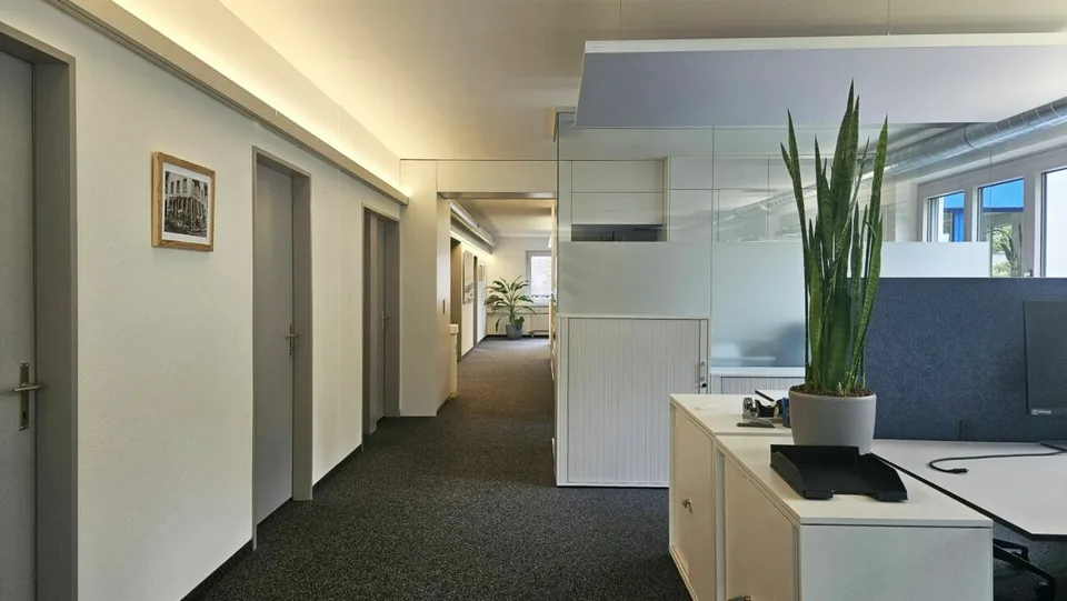 Schön ausgebaute und praktisch unterteilte Büro-/Gewerbefläche «Plug & Work» – Foto 7 von 11