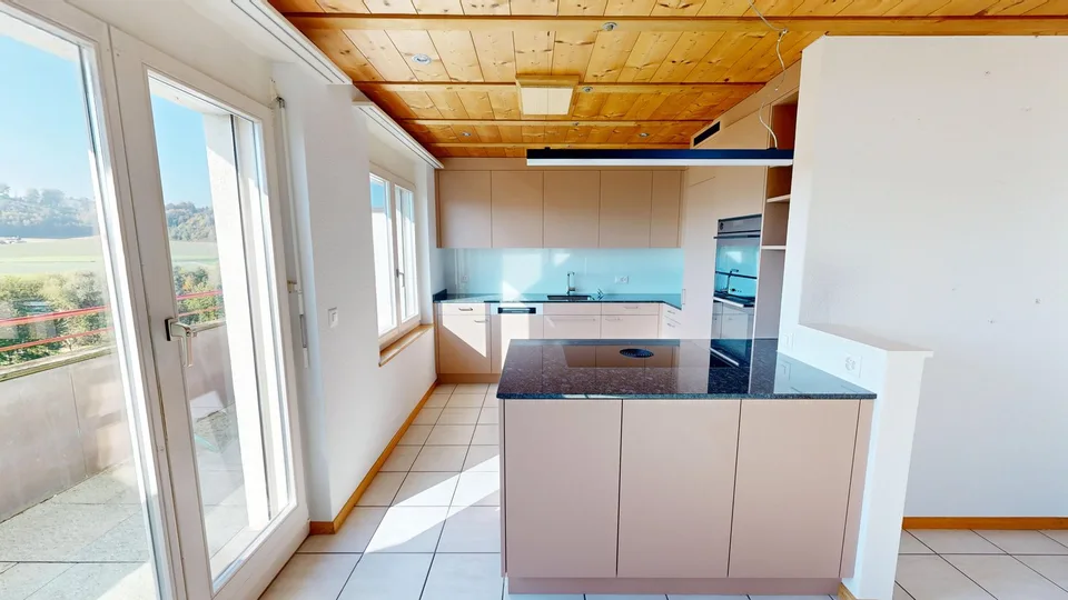 Delizioso appartamento maisonnette a Schüpfen – luminoso, tranquillo e familiare – foto 3 di 10