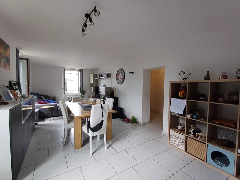 AROGNO POSSIBILE CASA DI VACANZA, APPARTAMENTO IN CASA DEPOCA RISTR – foto 5 di 13