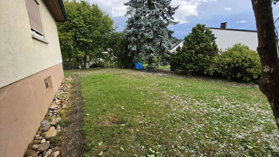 Frisch saniertes 6.5-Zimmer-Doppelhaus an ruhiger Lage – Foto 3 von 5