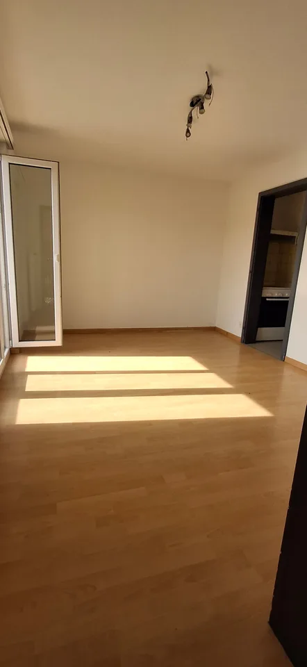 Helles 2-Zimmer-Wohnung mit Balkon in Porrentruy – Foto 2 von 10