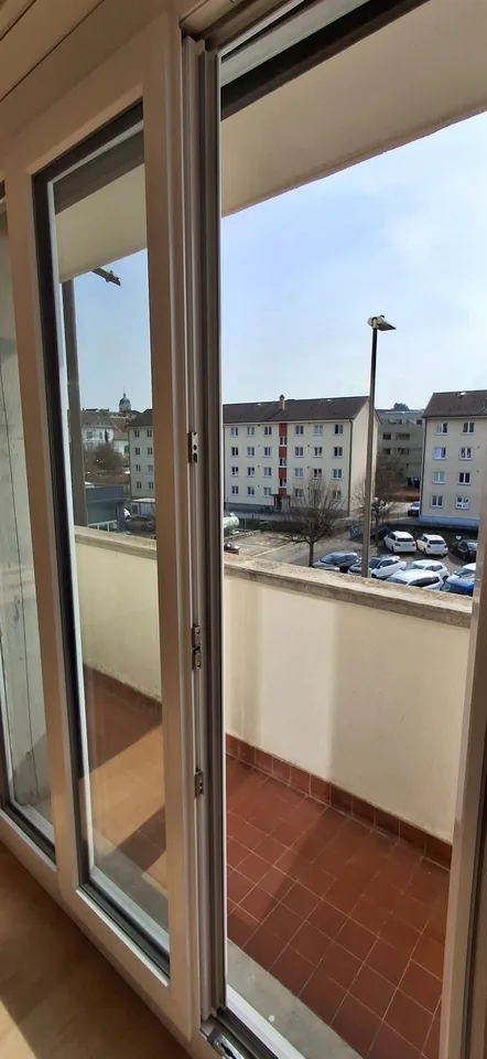 Helles 2-Zimmer-Wohnung mit Balkon in Porrentruy – Foto 3 von 10