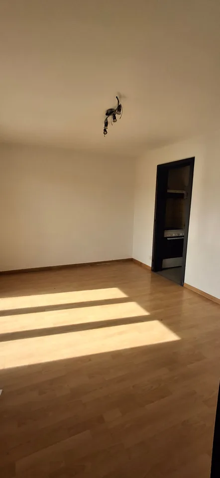 Helles 2-Zimmer-Wohnung mit Balkon in Porrentruy – Foto 4 von 10